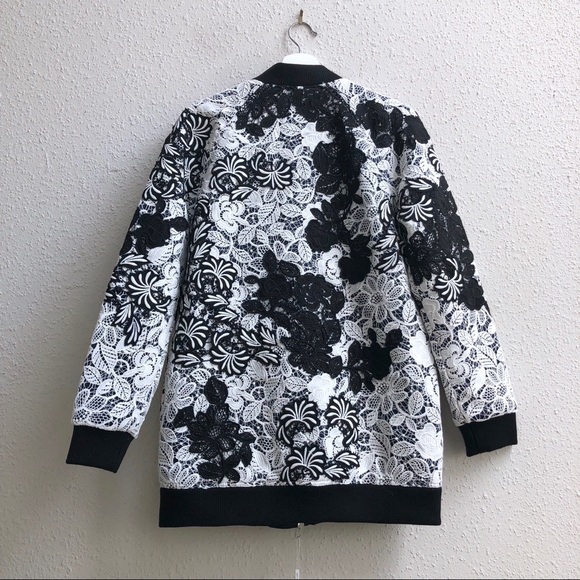 SELF-PORTRAIT Floral Guipure Two-Tone Lace Jacket - Picture 5 of 8